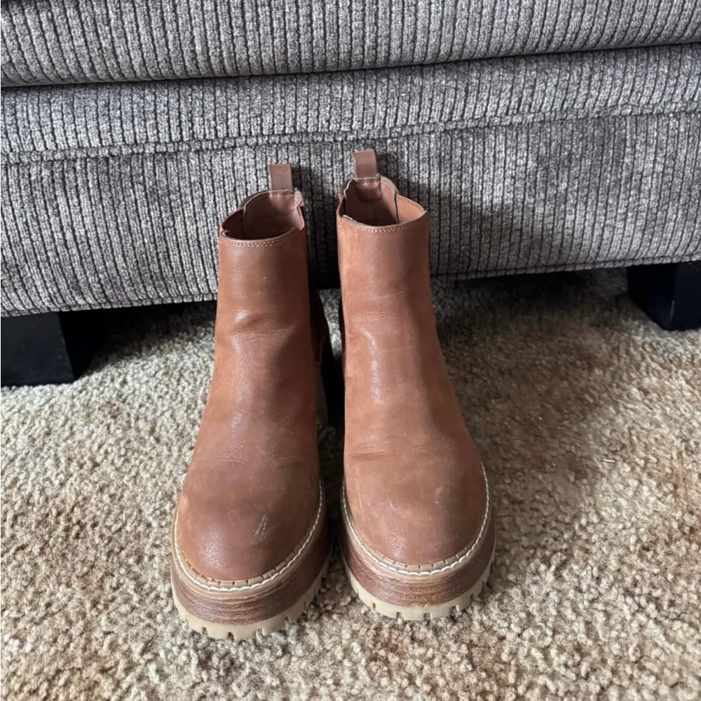 Brown women’s Boots